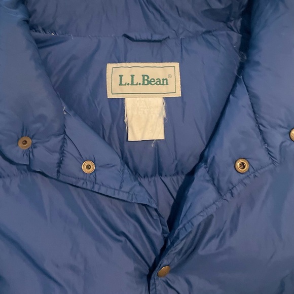 L.L. Bean Bright Navy Blue Button Up Foldable Storage Puffer Vest Sz XL in GUC - Picture 6 of 8
